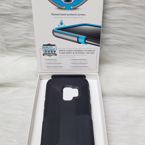 Speck Cellphone Cover - Picture 4 of 7